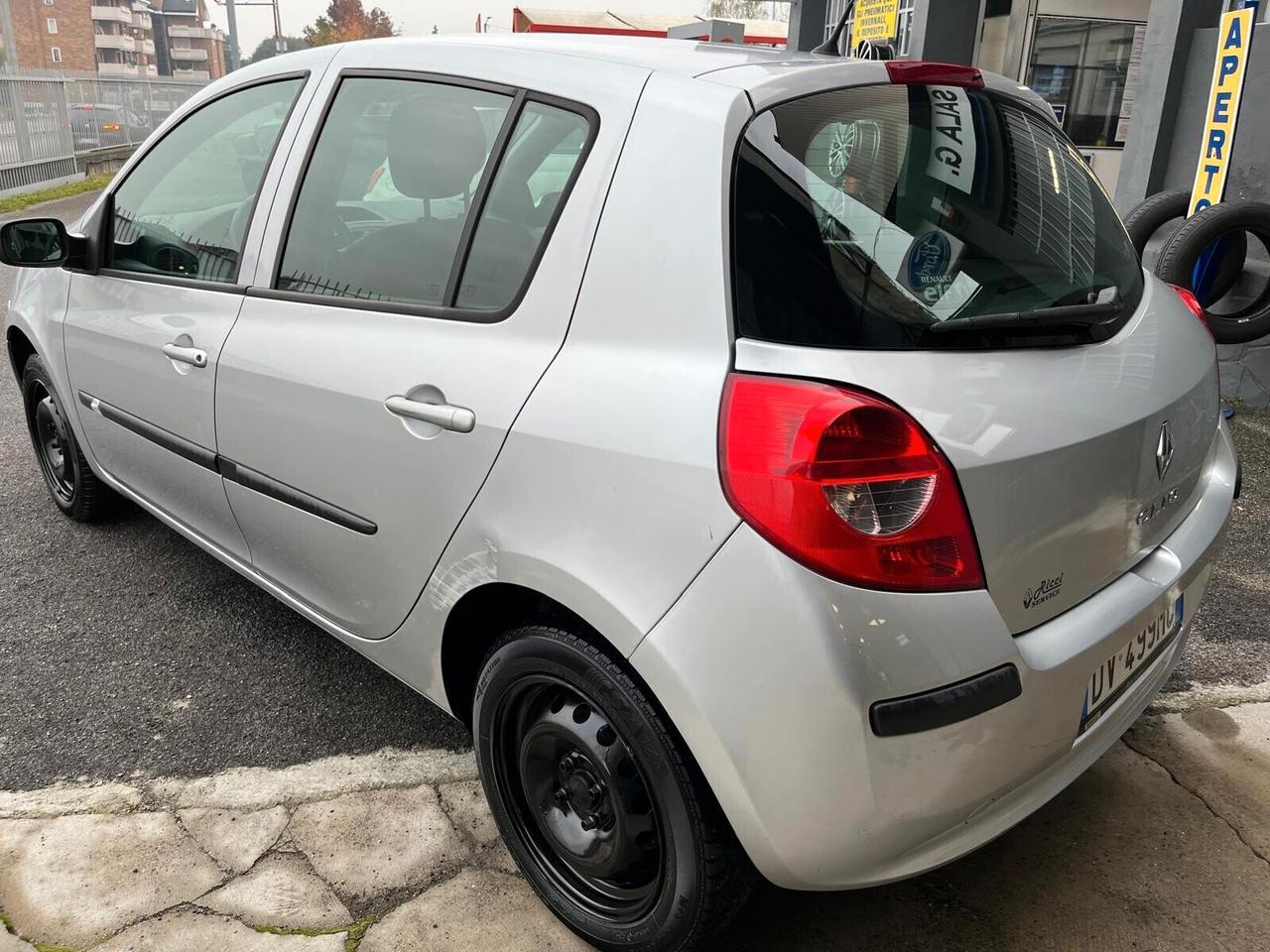 Renault Clio 1.2 16V 3 porte Rip Curl OK NEOPATENTATI