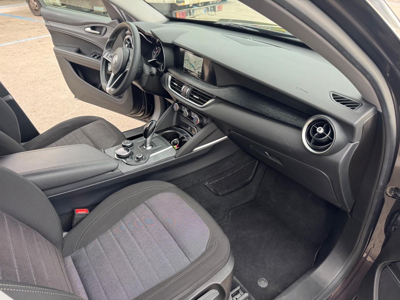 Alfa Romeo Stelvio 2.2 Turbodiesel 190 CV AT8 RWD Executive