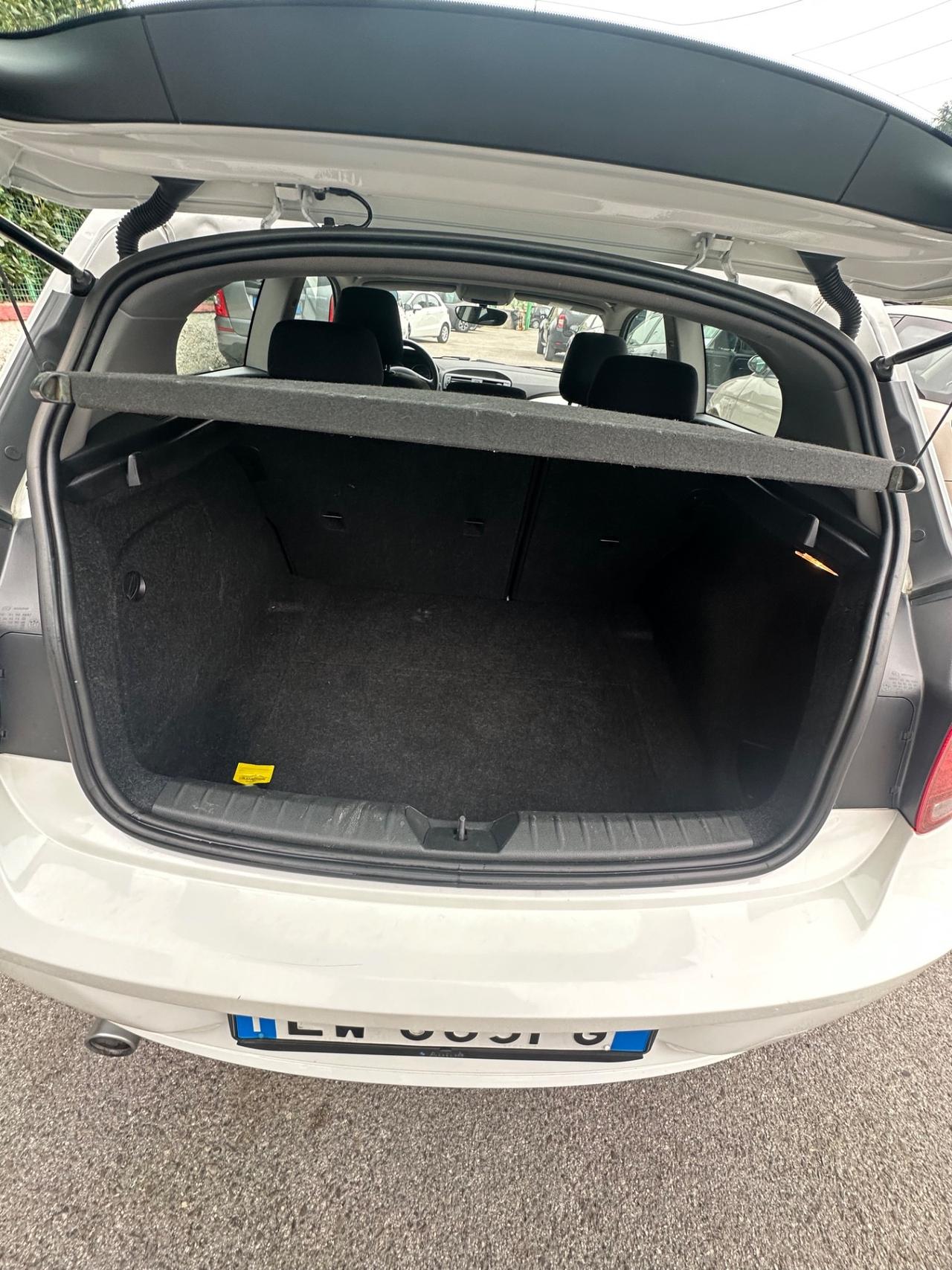 Bmw 114 114d 3p. Unique