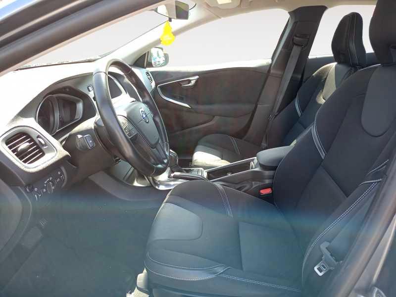 VOLVO V40 2.0 d2 Momentum geartronic my17