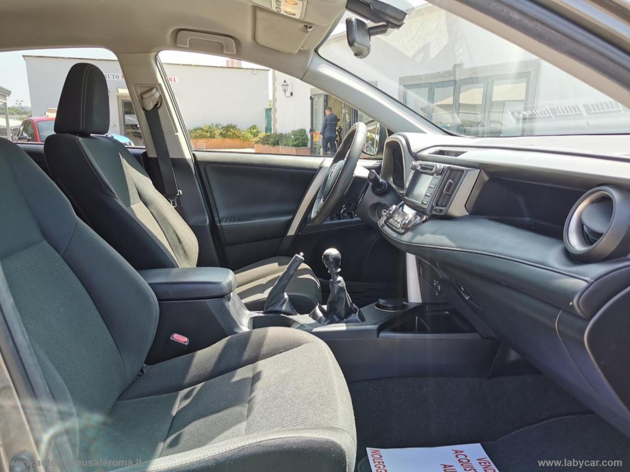 TOYOTA RAV4 2.0 D-4D 2WD STYLE OFFERTA PROMO WEB