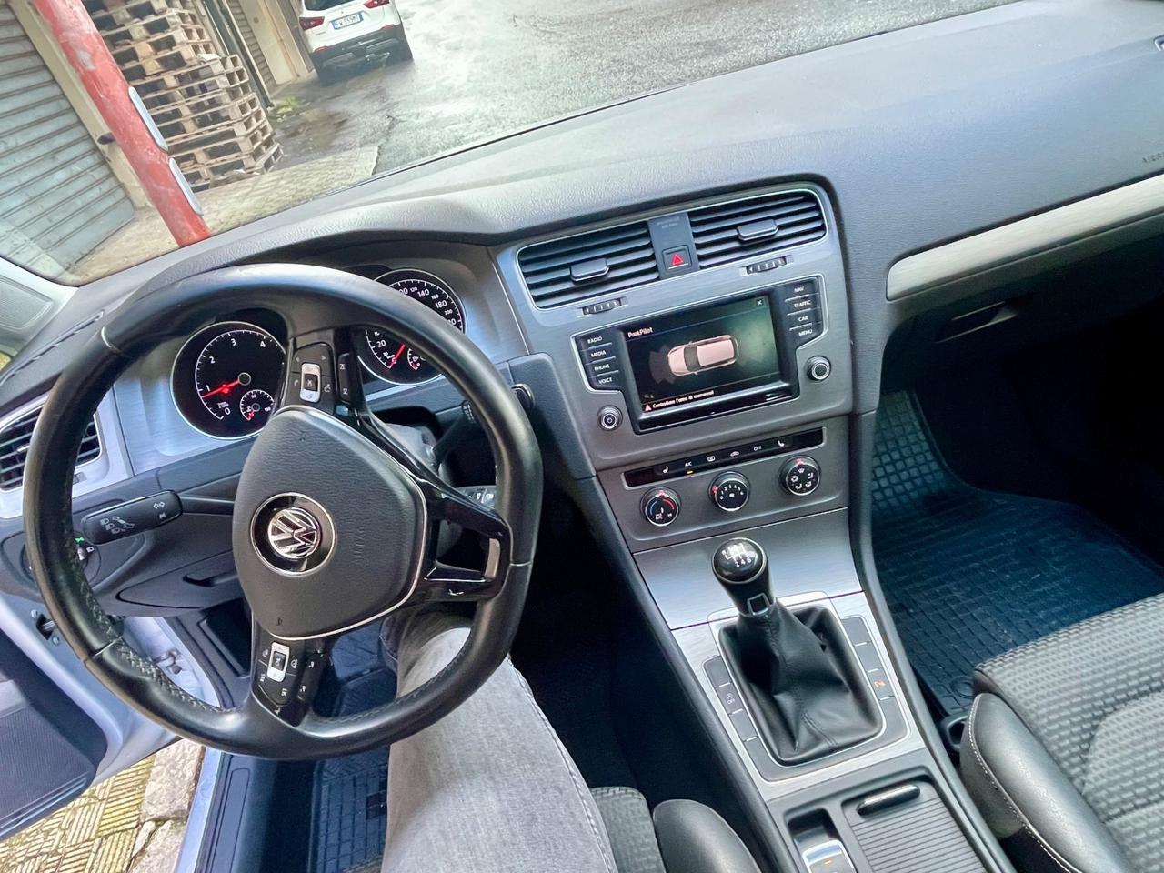 Volkswagen Golf 2.0 TDI 5p. Highline BlueMotion (Tetto apribile)