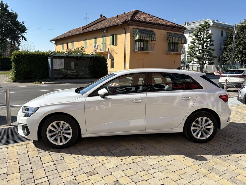 Audi A3 Sportback 30 2.0 tdi Business LED-NAVI-CAM-16"