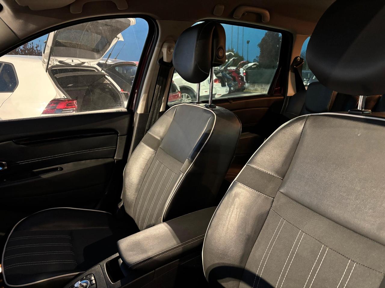 Renault Scenic 1.6 Diesel 7 posti Neopatentati