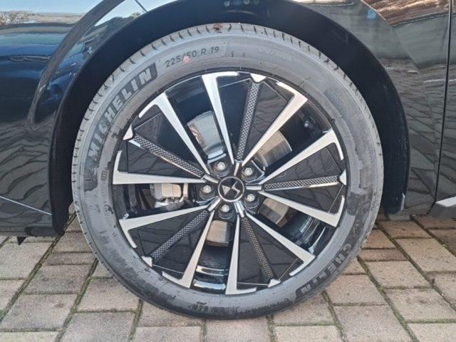 DS AUTOMOBILES N°4 DS N°4 E-Tense 215 Étoile Alcantara