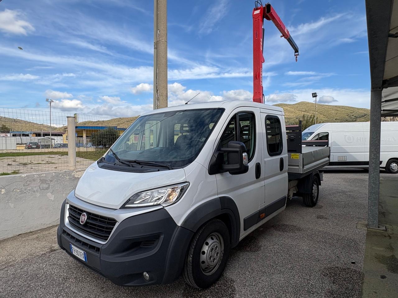 Fiat Ducato Maxi doppia cabina 7 posti gru fassi