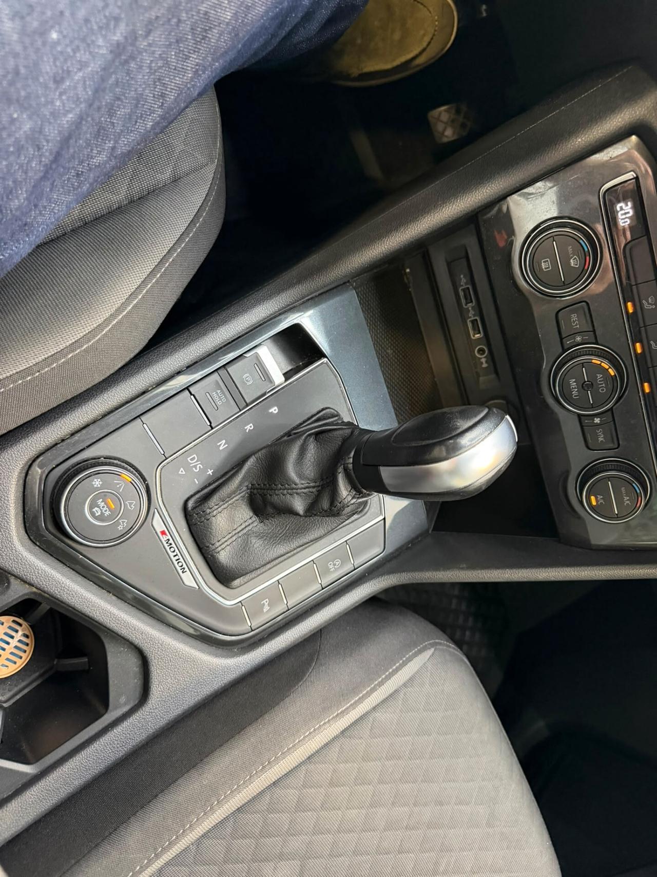 Volkswagen Tiguan 2.0 TDI DSG 4MOTION R-Line