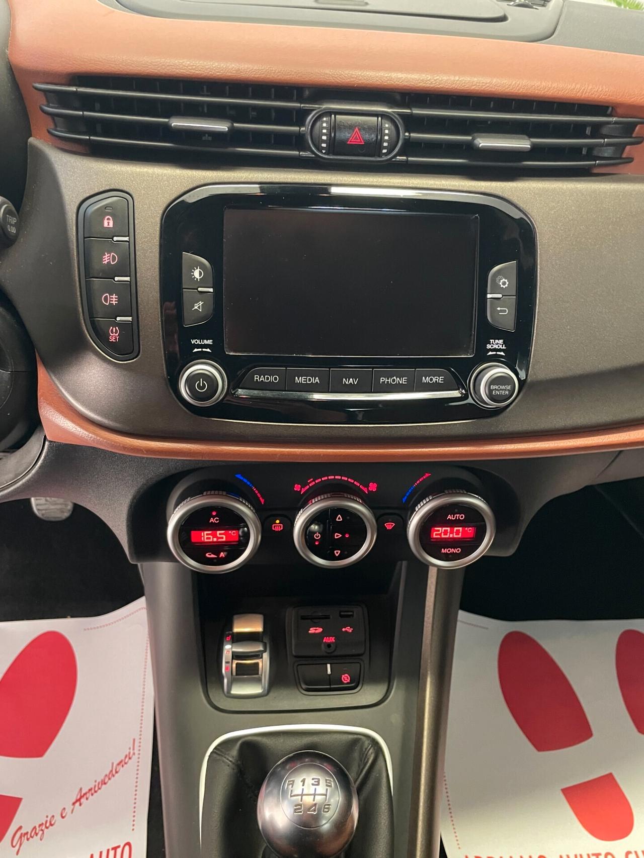 Alfa Romeo Giulietta 1.4 Turbo 120 CV Distinctive Pelle Full NEOPATENTATI !