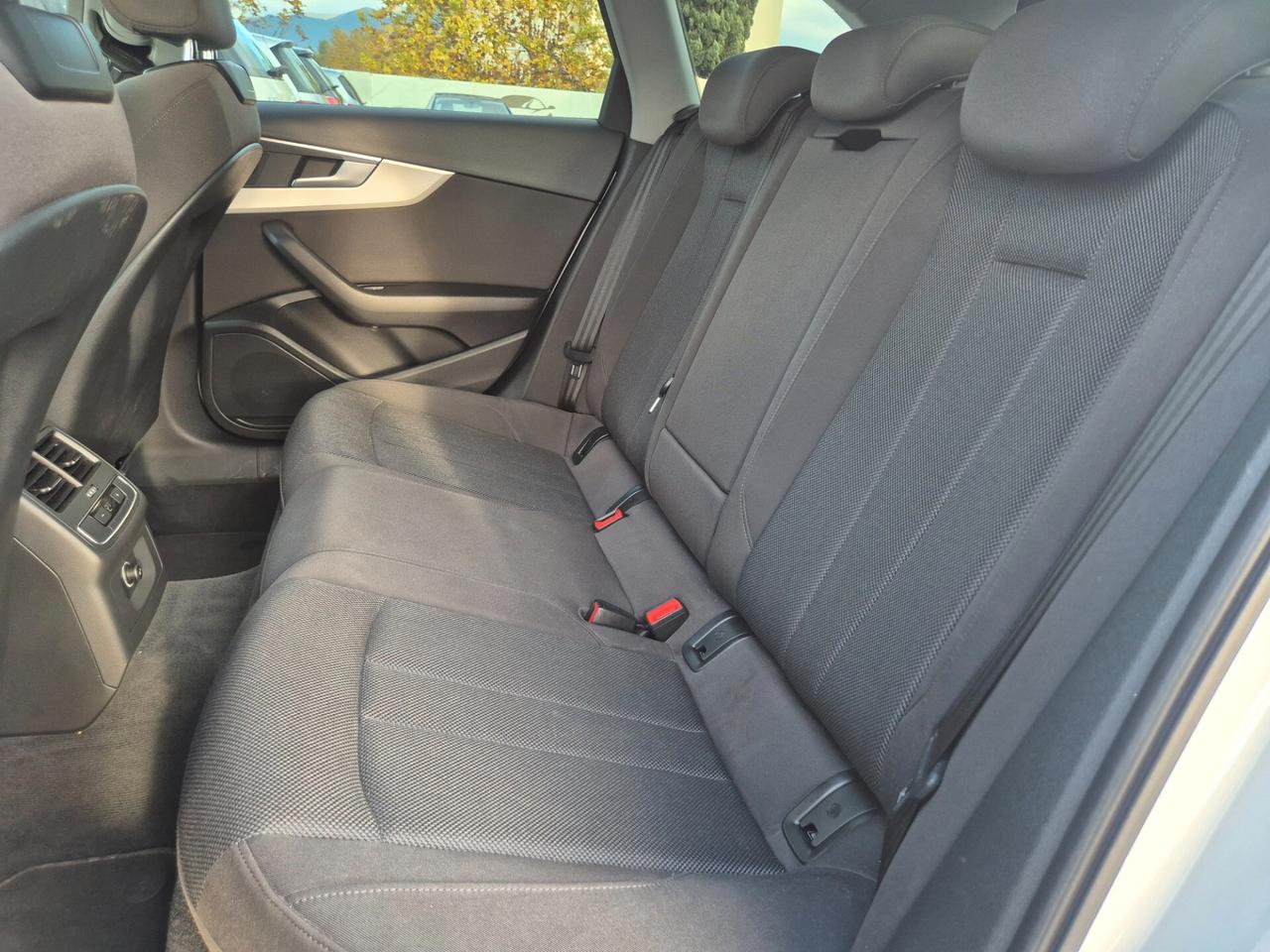 Audi A4 2.0 TDI 150 CV ultra S tronic Sport