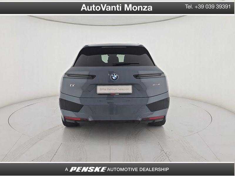 BMW iX iX xDrive40 Pacchetto Sportivo