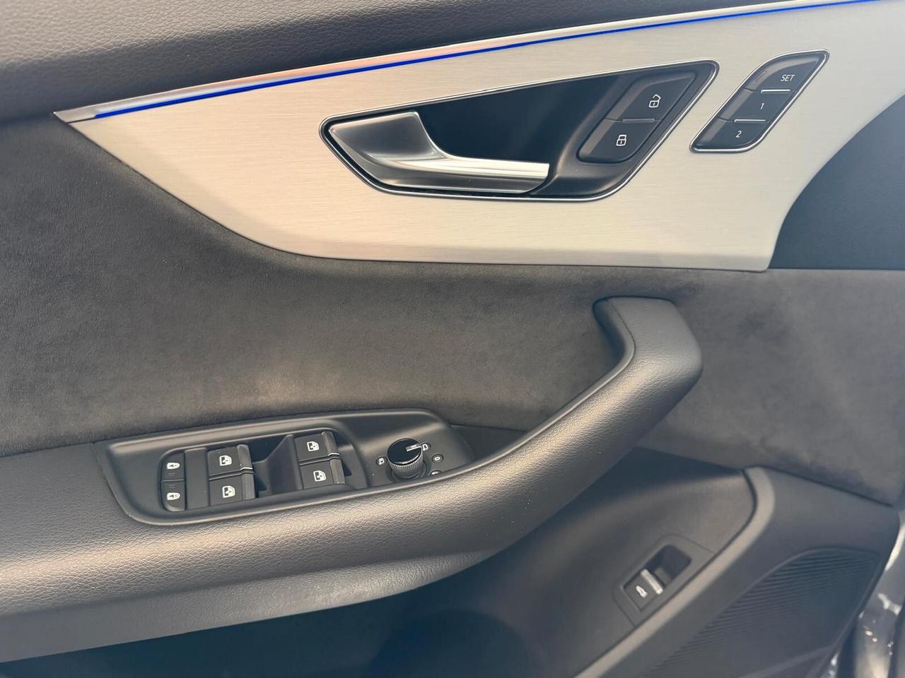 AUDI Q8 50 3.0 TDI MHEV S-LINE 286CV QUATTRO TETTO PELLE NAVI ANNO 2021