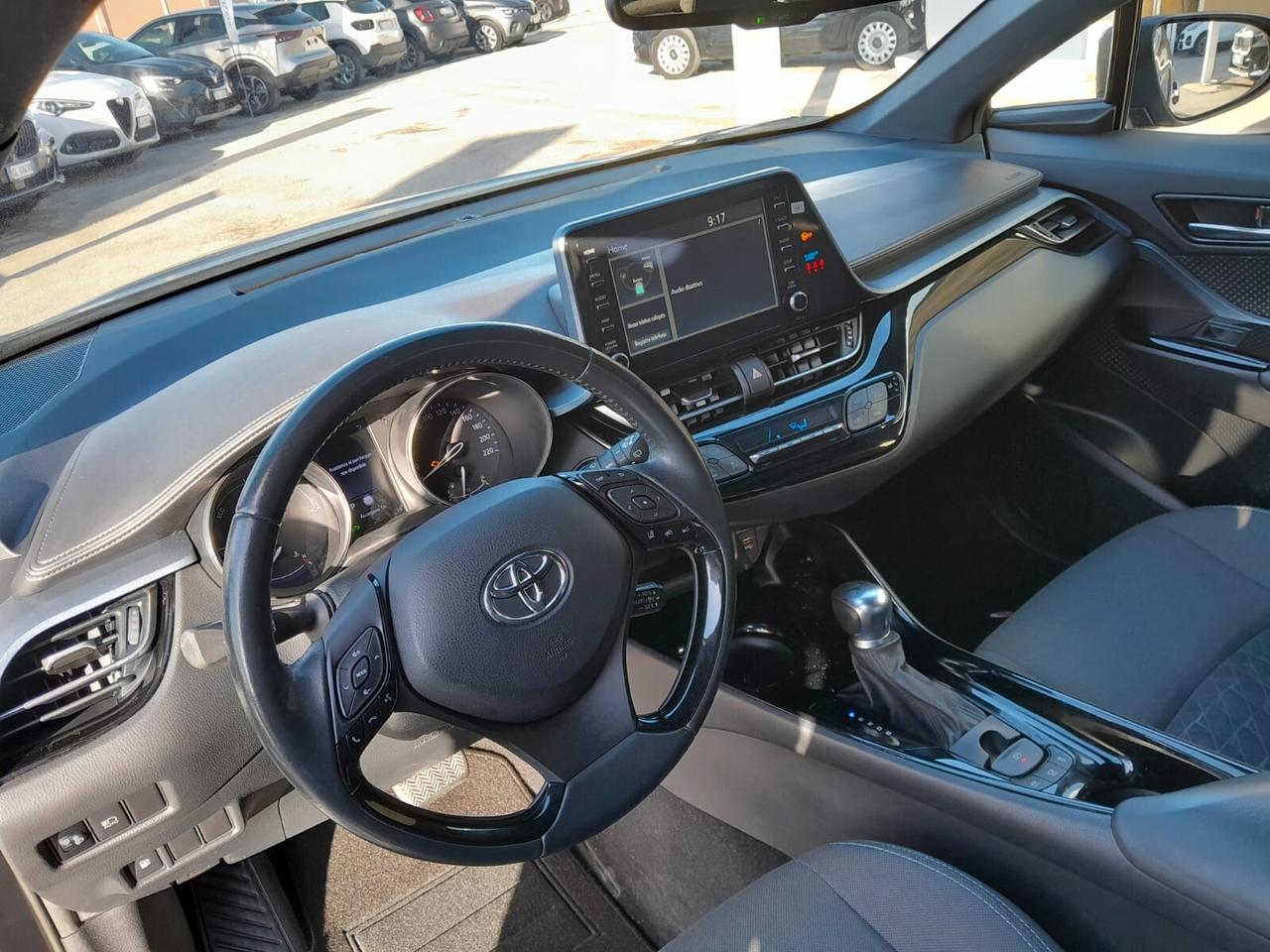 Toyota C-HR 1.8 Hybrid E-CVT Trend