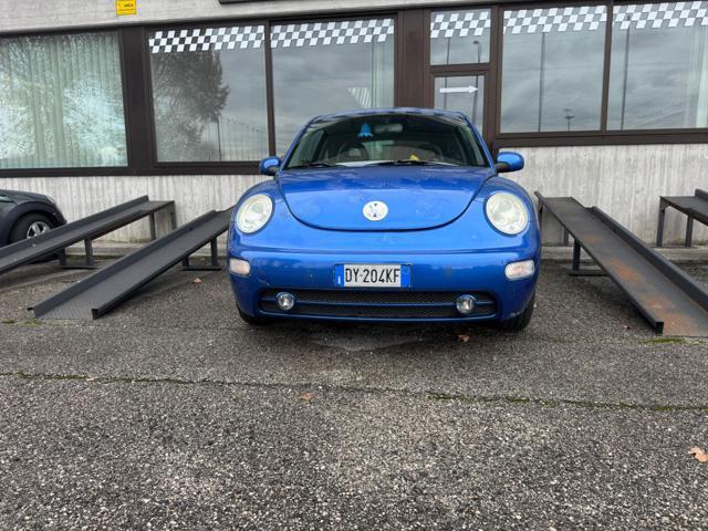 VOLKSWAGEN New Beetle 1.6