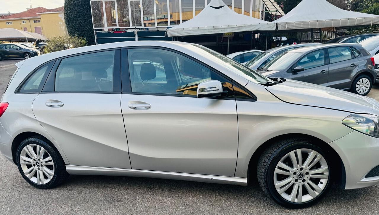 Mercedes-benz B 180 Premium ok neopatentati