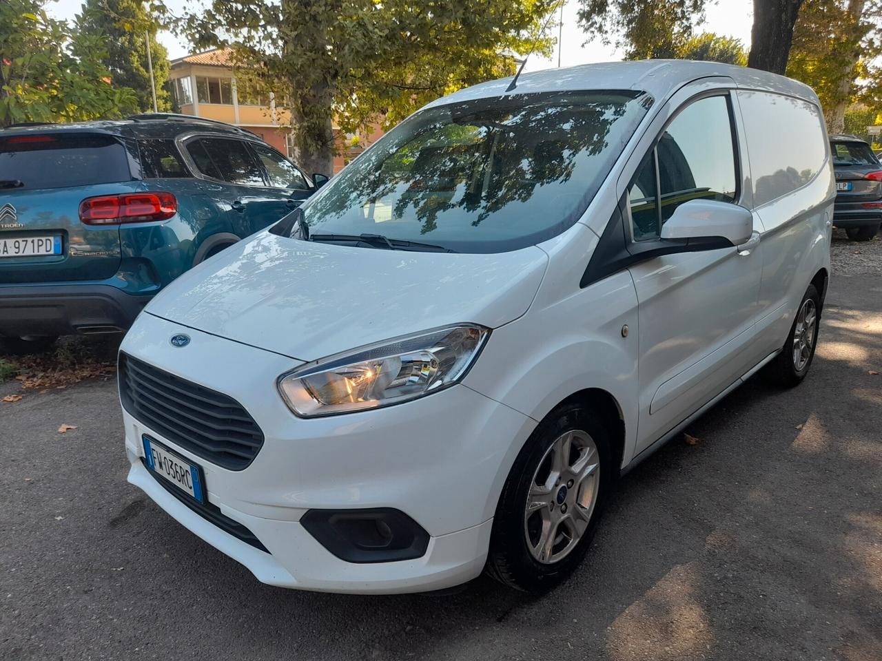 Ford Transit Courier 1.5 TDCi 100CV Van TITANIUM NAVIGATORE