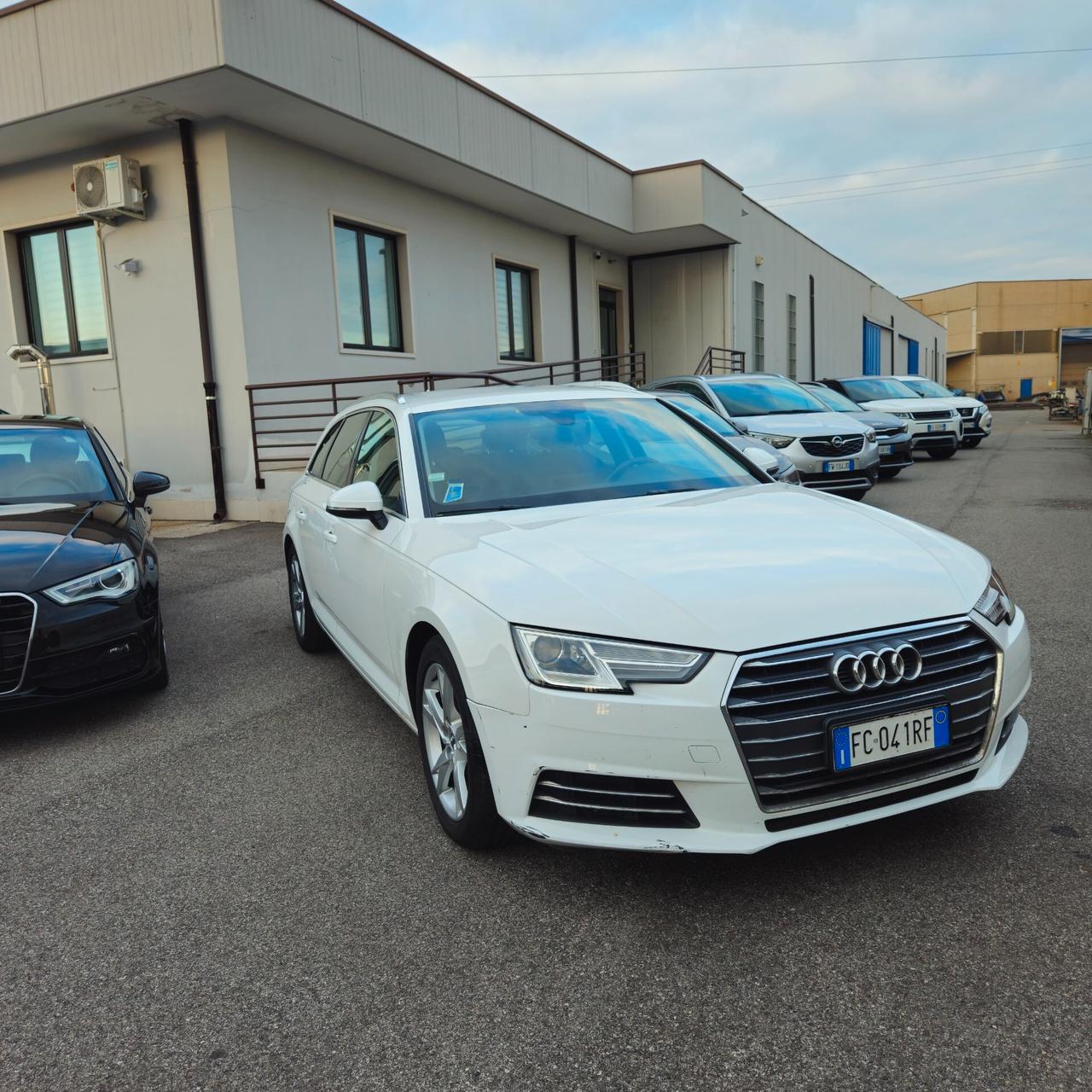 Audi A4 2.0 TDI 150 CV ultra S tronic Business Sport