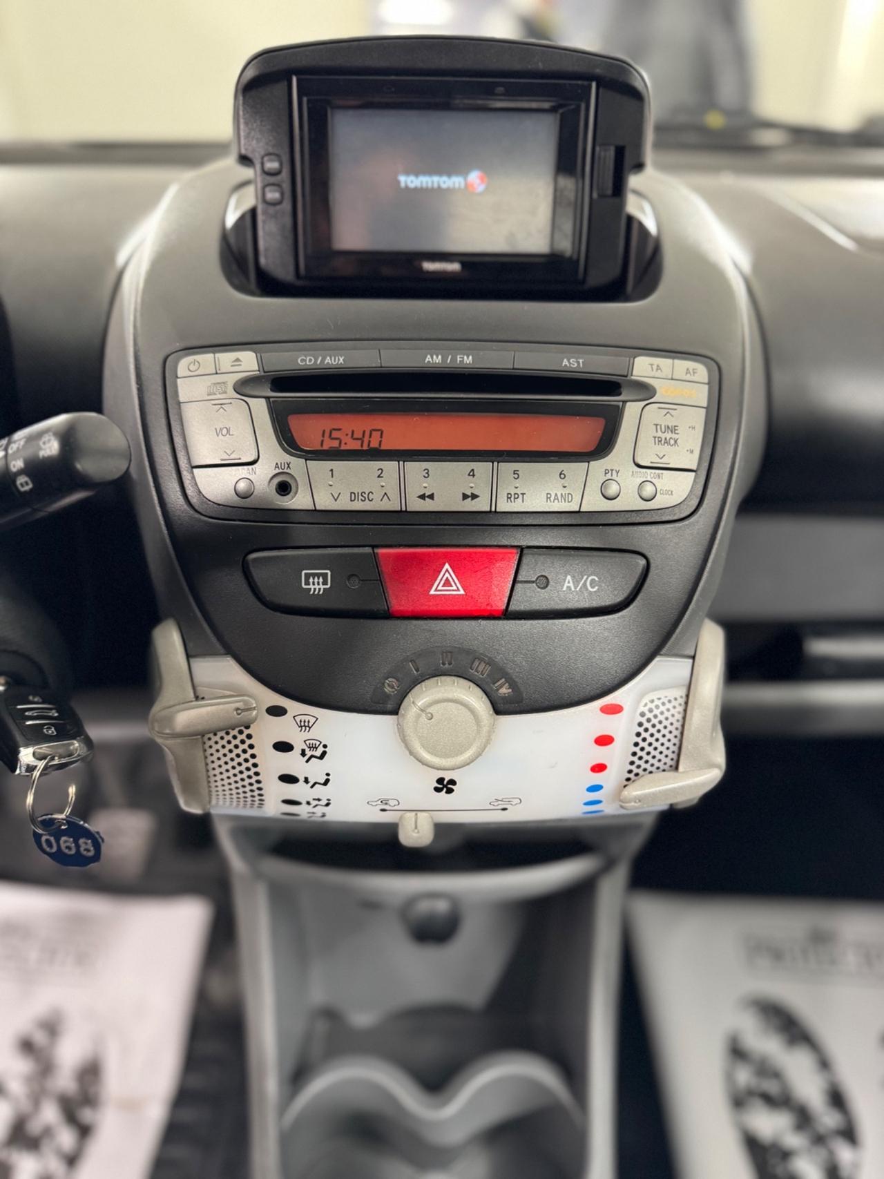 Toyota Aygo 1.0 12V VVT-i 5 porte Deep Ocean Connect MMT