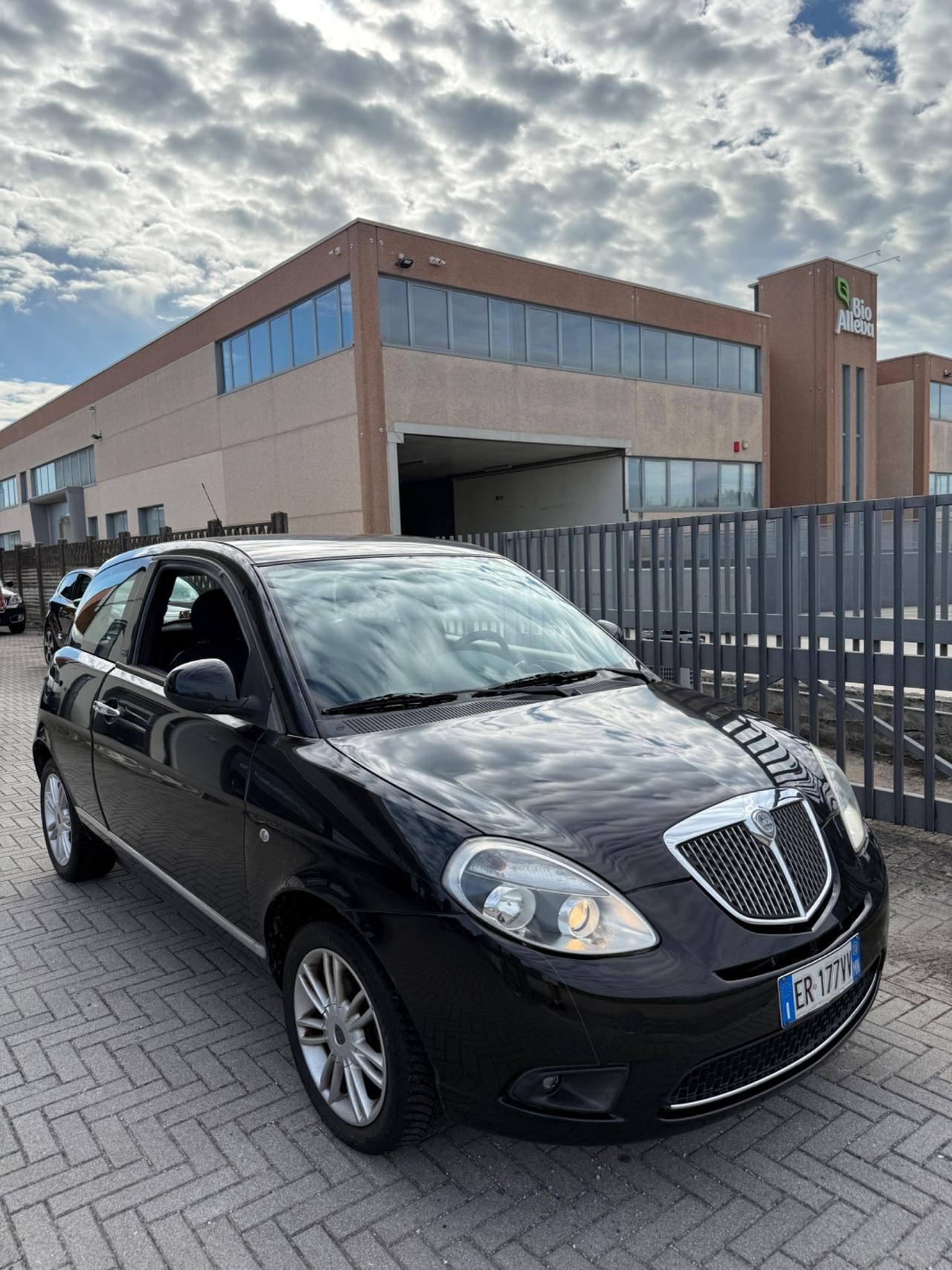 Lancia Ypsilon 1.3 MJT 16V 95 CV 5 porte S&S Platinum