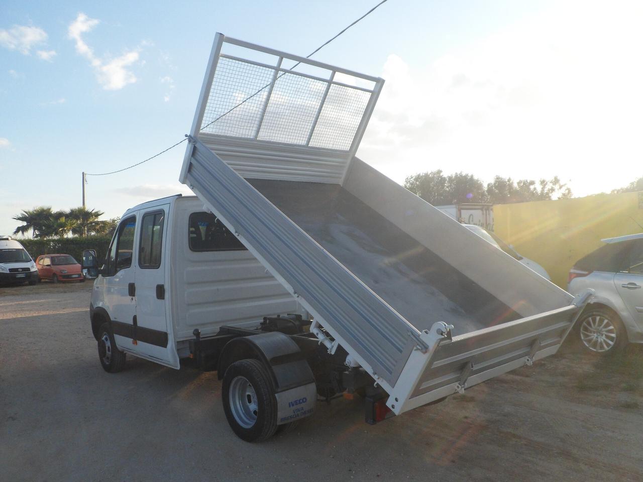 Iveco Daily 35c12 doppia cabina ribaltabile trilaterale