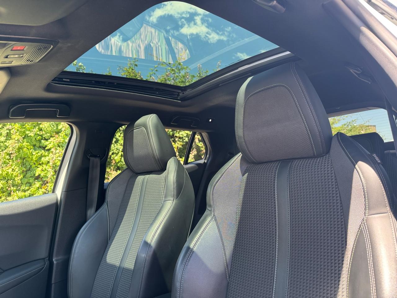 Peugeot 2008 PureTech 130 S&S EAT8 GT Pack