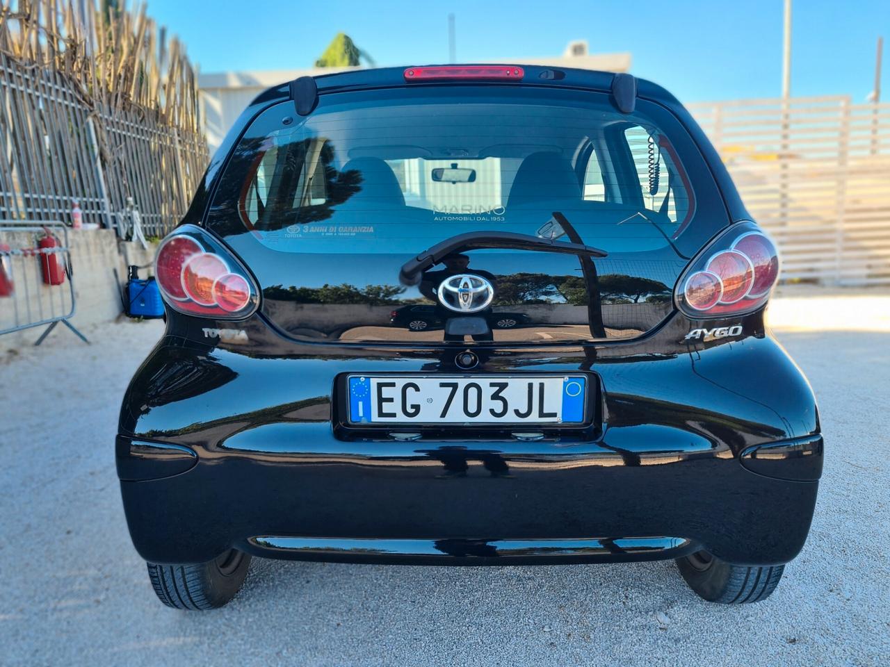 Toyota Aygo 1.0 12V VVT-i 5 porte Deep Ocean Connect