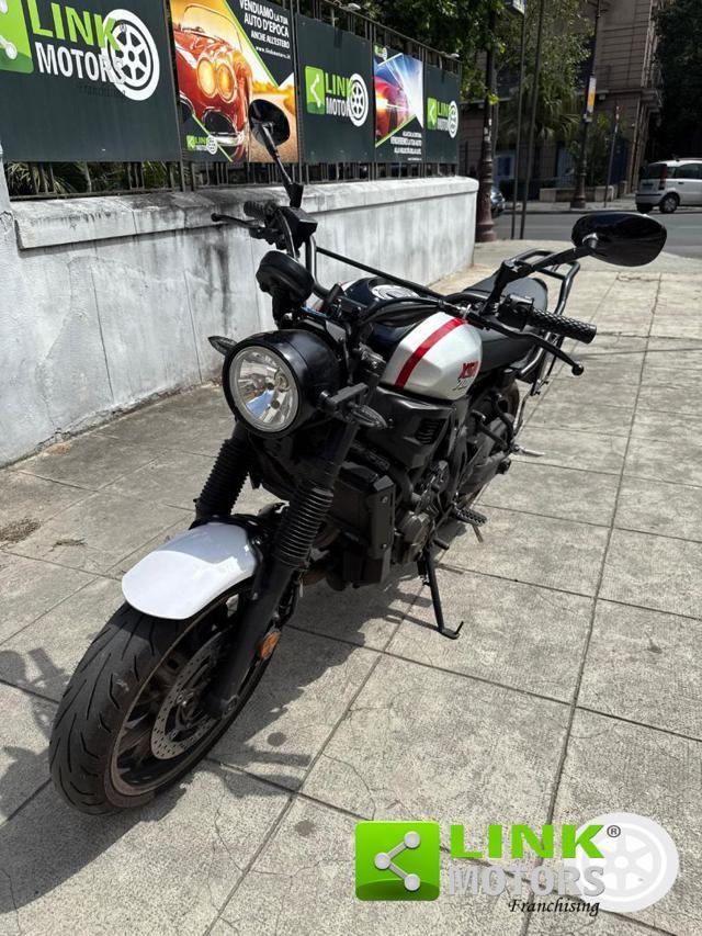 YAMAHA XSR 700 TRIBUTE