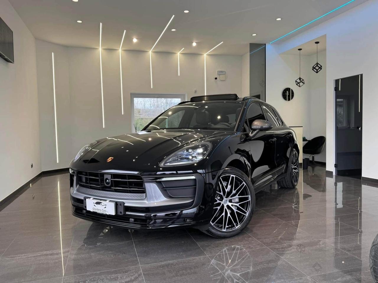 Porsche Macan 2.0 T 265cv scarico ,tetto apribile in garanzia