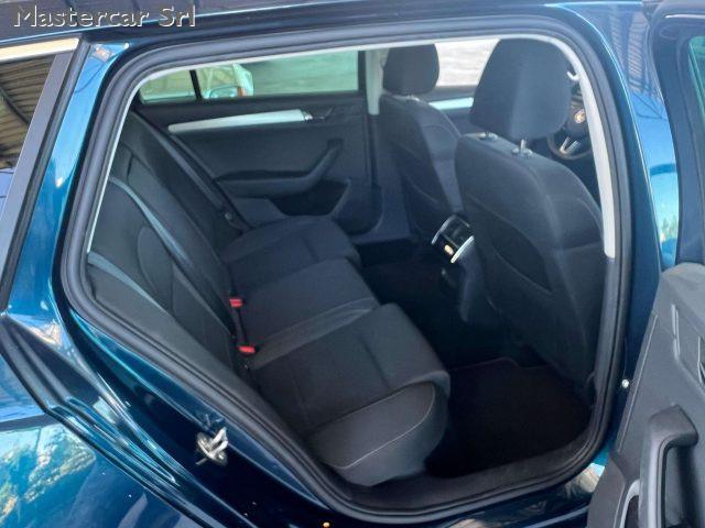SKODA Superb Superb Wagon 2.0 tdi Executive 150cv dsg - FZ228JC