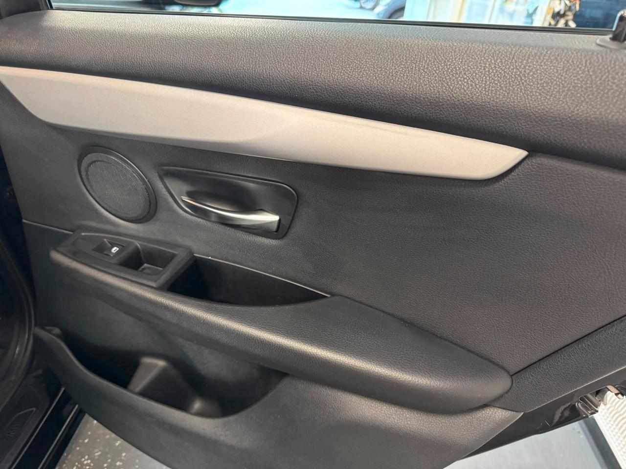Bmw 2er Active Tourer 218d Luxury