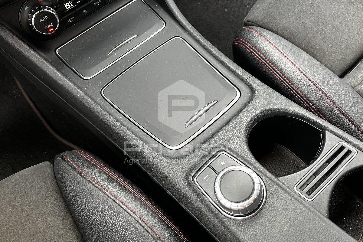 MERCEDES GLA 200 d Automatic 4Matic Premium