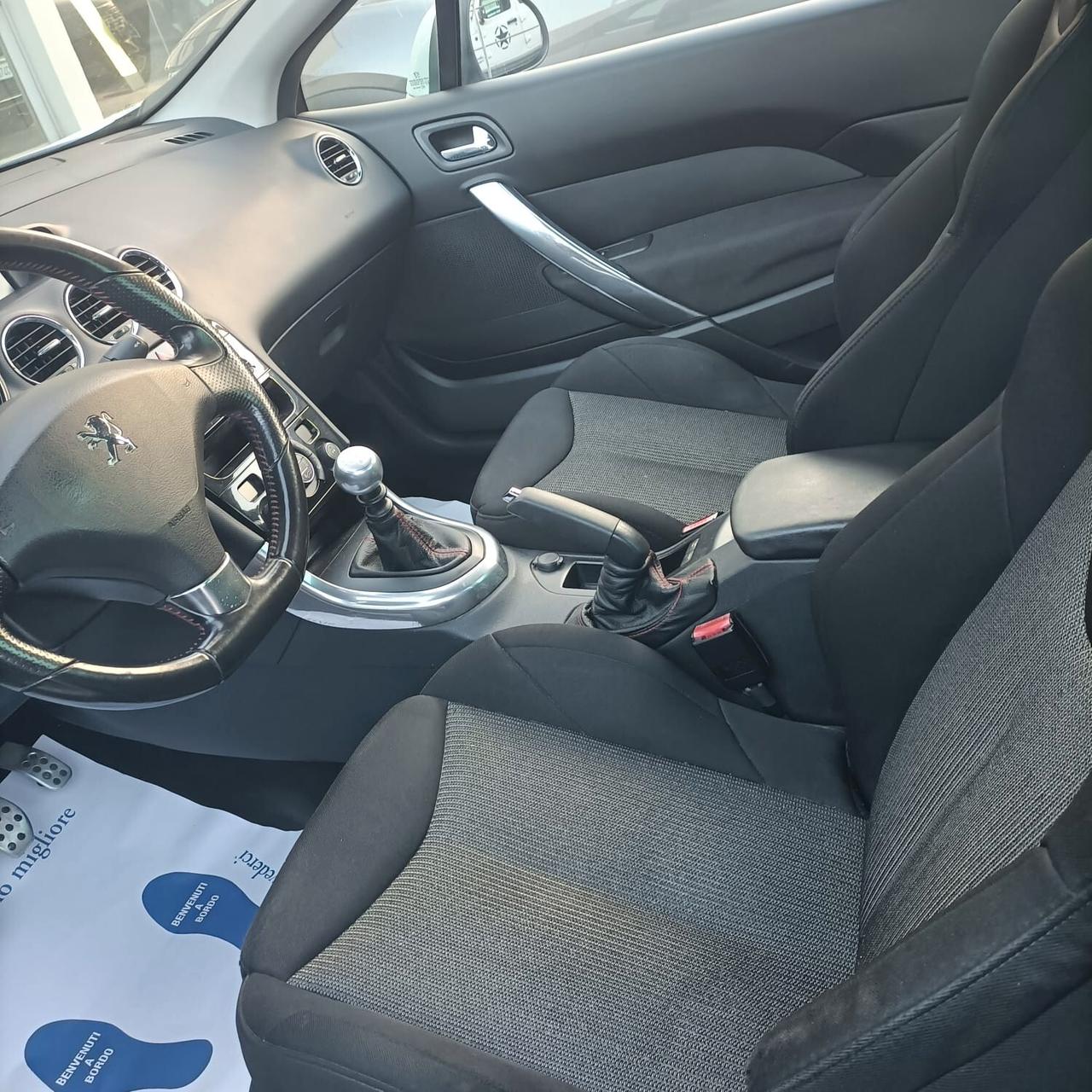 Peugeot 308 1.6 HDi 112CV CC Féline