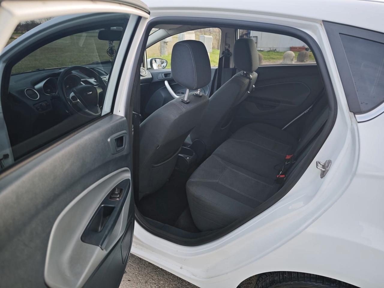 Ford Fiesta 1.4 5 porte Bz.- GPL Titanium