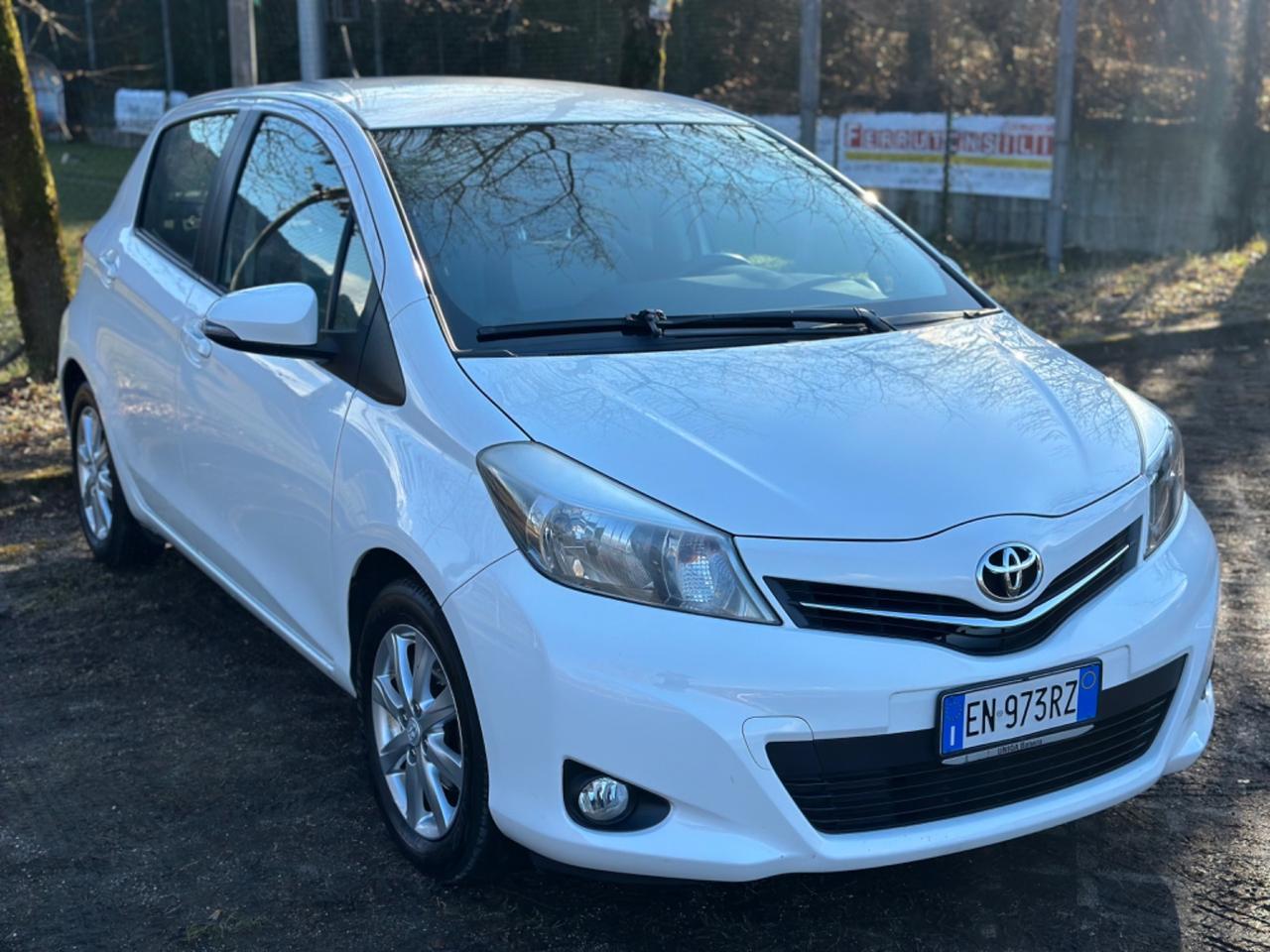 Toyota Yaris 1.0 5 porte Lounge