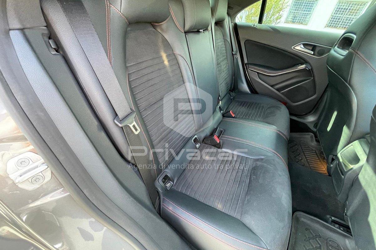 MERCEDES CLA 200 d Automatic Premium