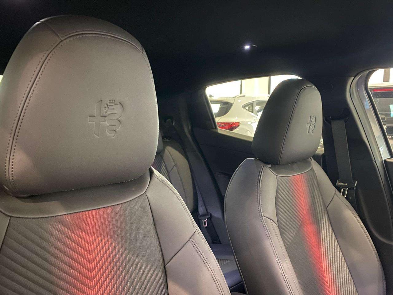 Alfa Romeo Junior Junior 1.2 ibrida Speciale 136cv edct6 MHEV KM 0