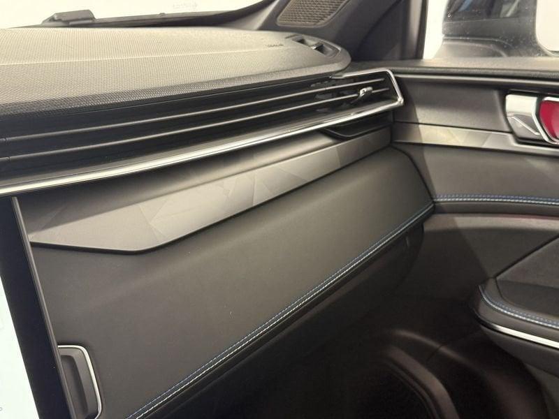 Lynk & Co 01 01 1.5 192KW PHEV DCT