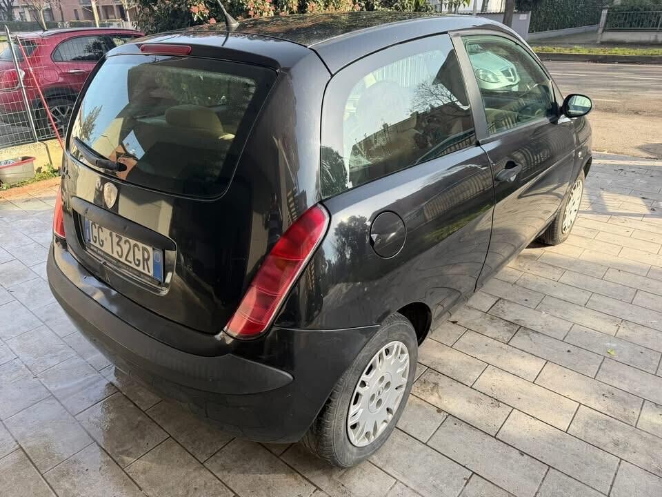 Lancia Ypsilon 1.2 Argento