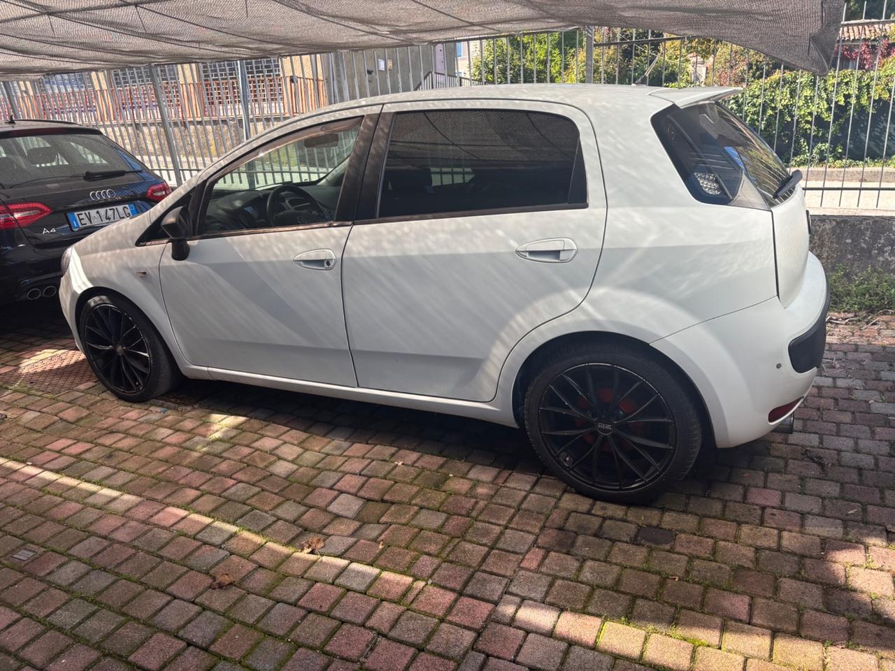Fiat Punto Evo 1.3 Mjt 75 CV DPF 5 porte S&S Dynamic motore con 4000 km