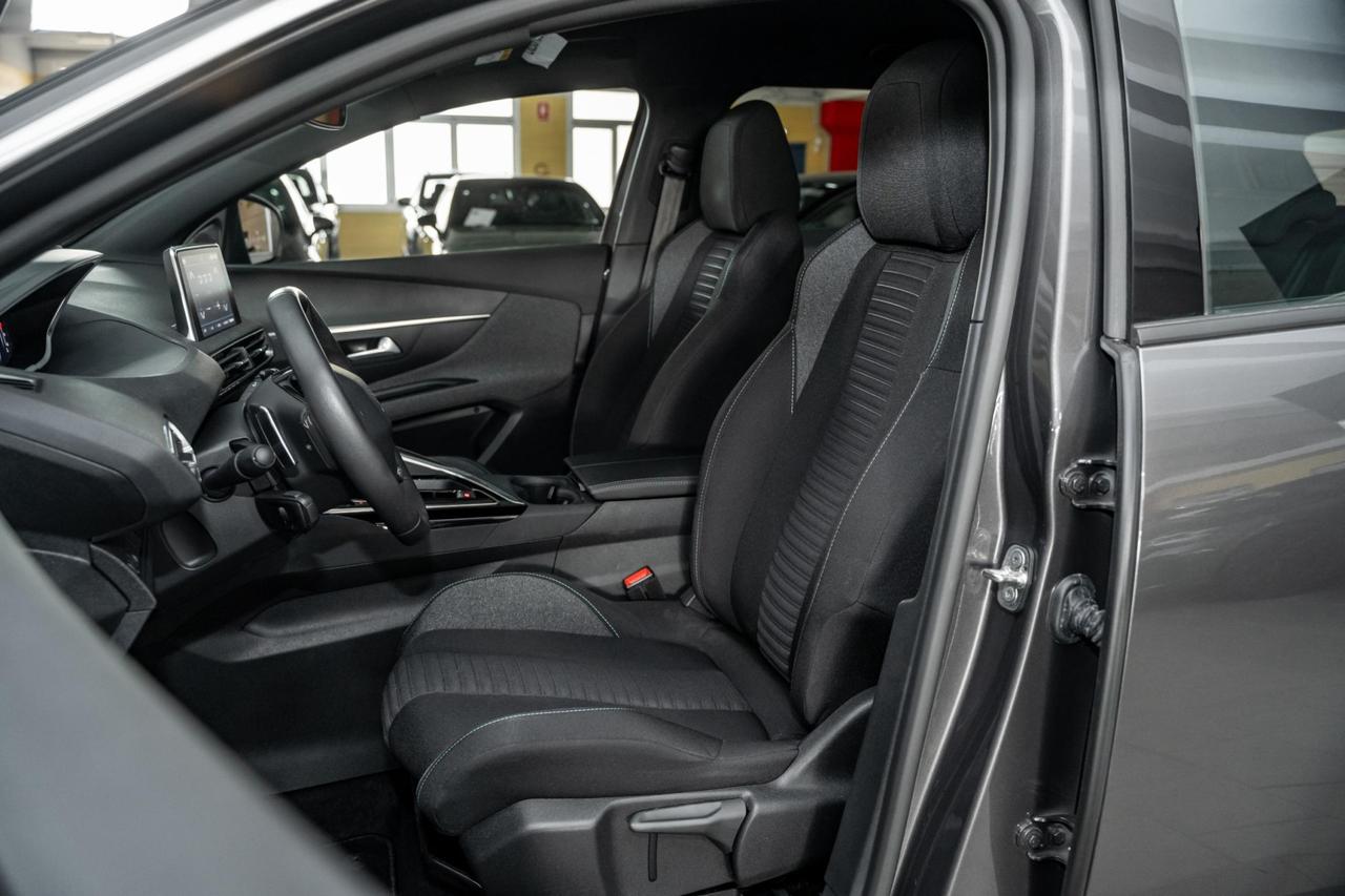 Peugeot 3008 1.5 bluehdi Active Pack s&s 130cv eat8