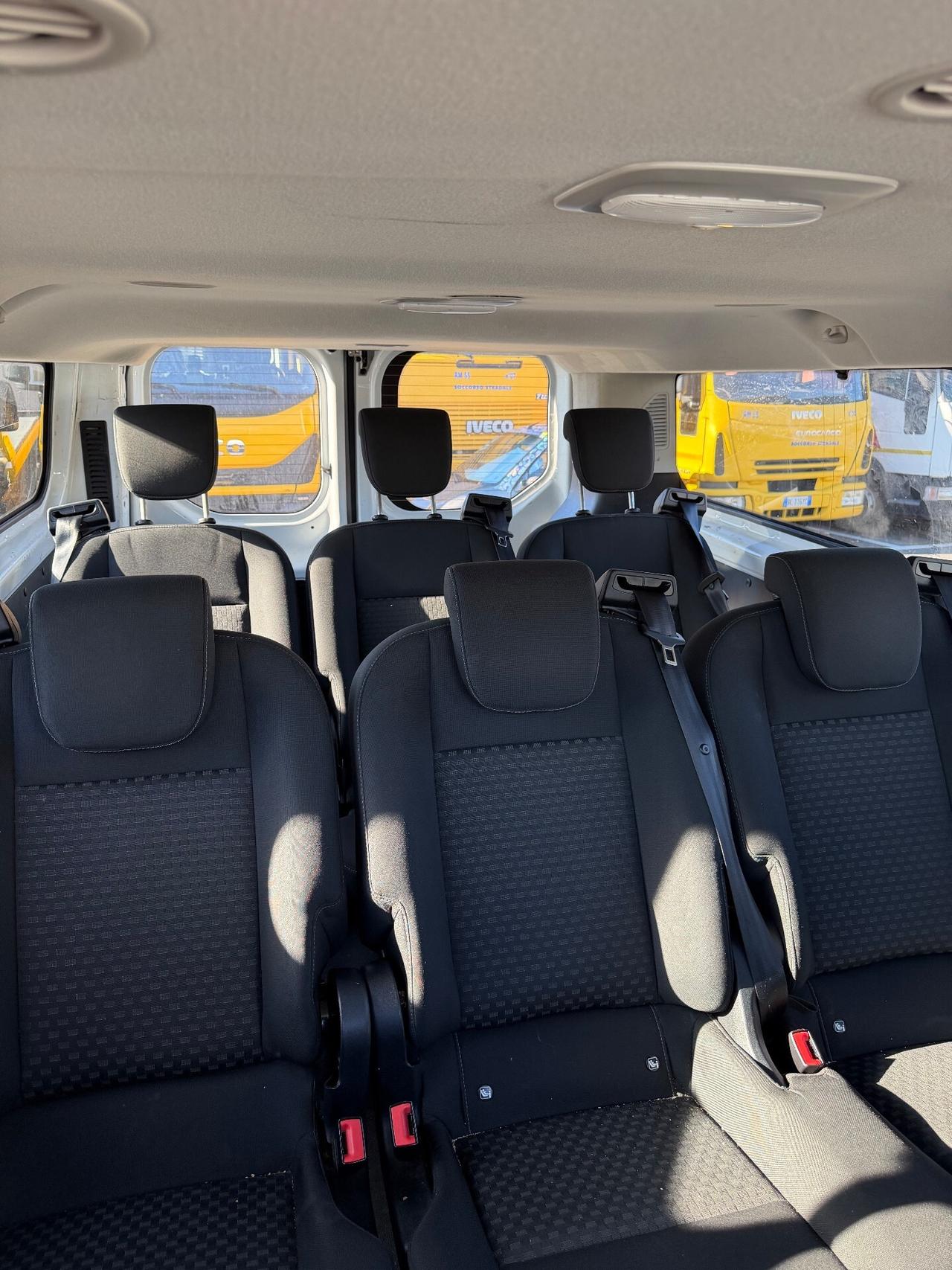 Ford Transit Custom 9 Posti Passo Lungo
