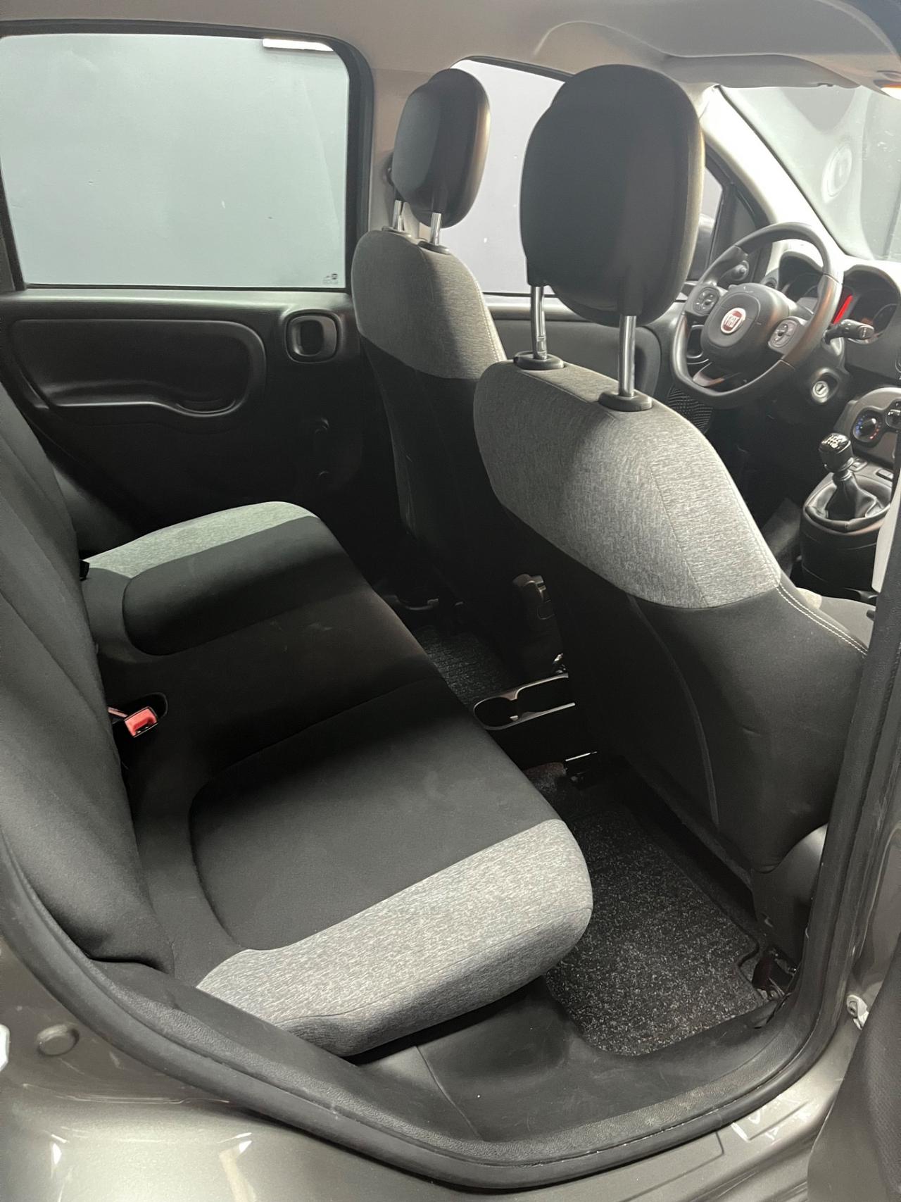 VENDO FIAT PANDA 1.0 FireFly Hybrid 70 CV – Anno 2022