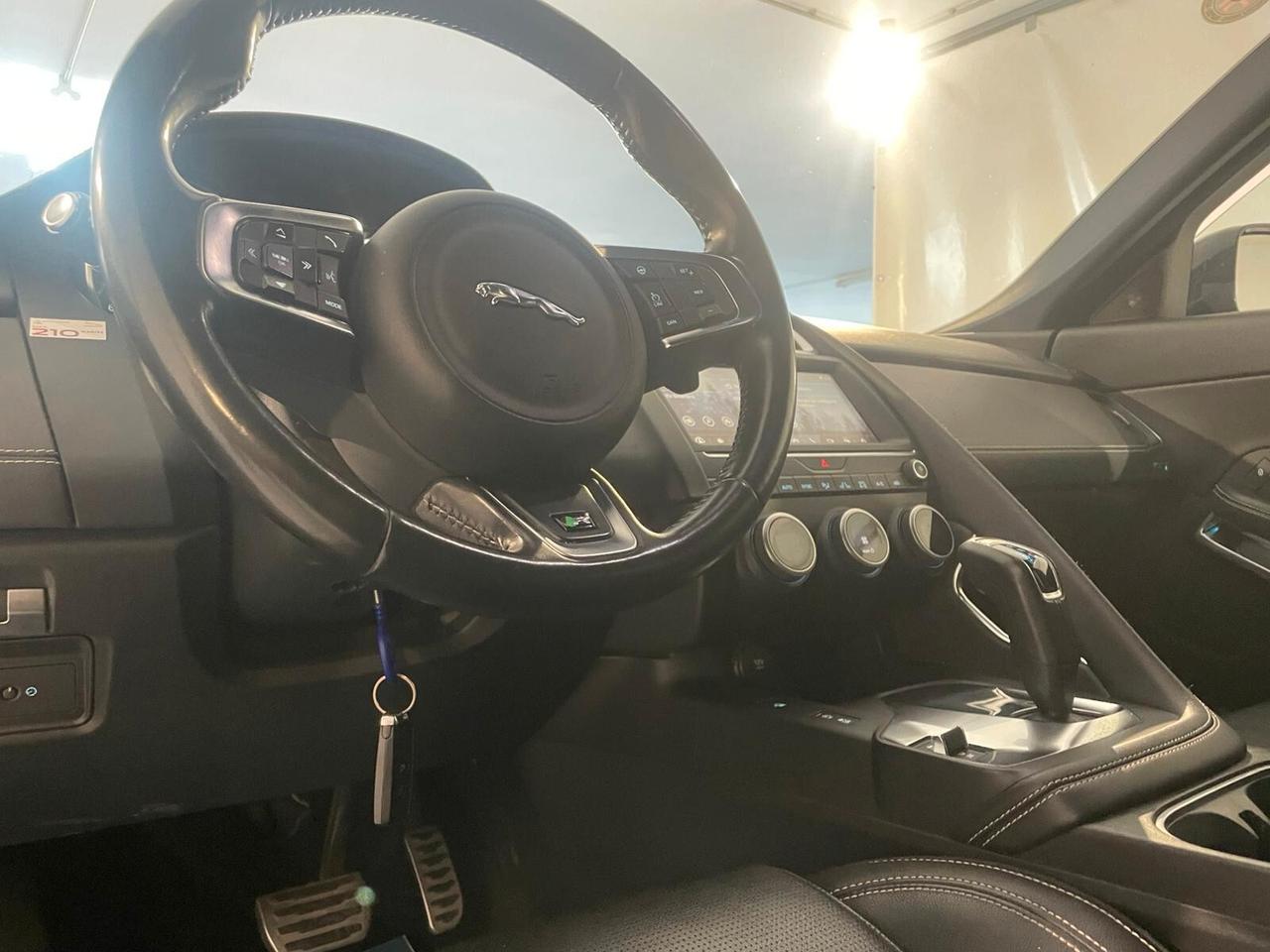 Jaguar E-Pace 2.0D 150CV R-Dynamic AWD