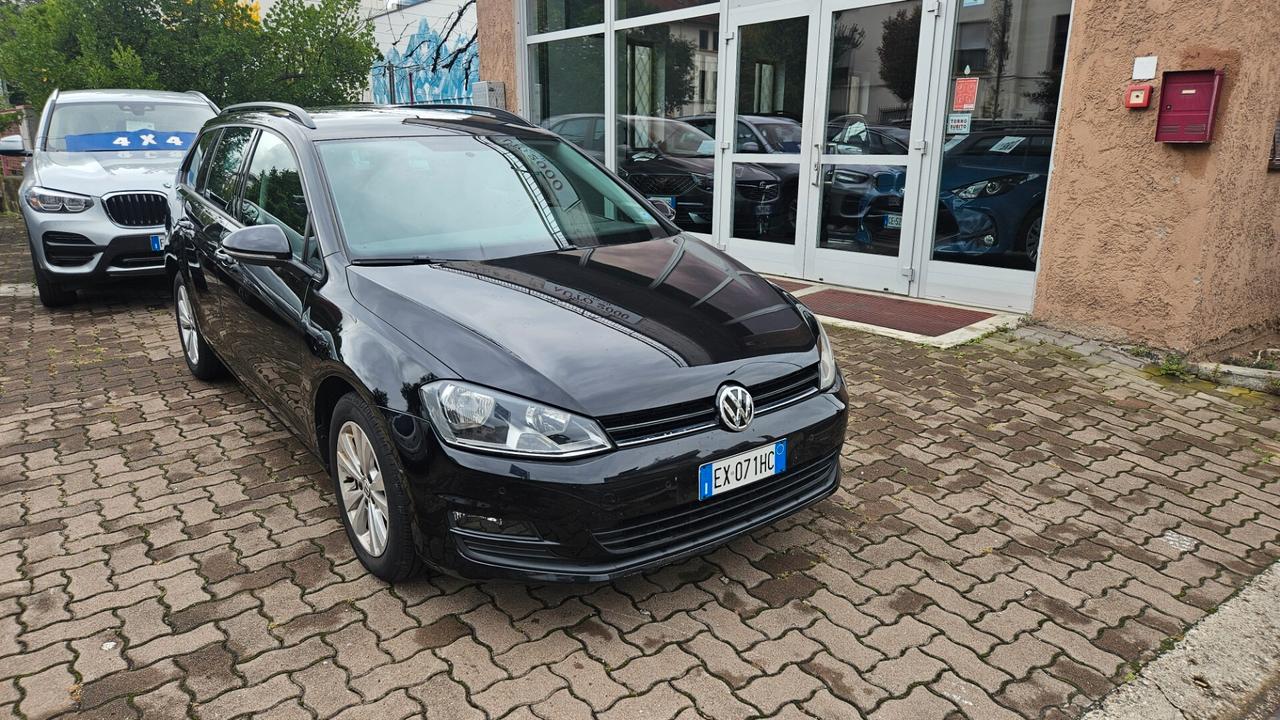 Volkswagen Golf Variant 1.6 tdi Comfortline 105CV CRUISE-SENSORI-