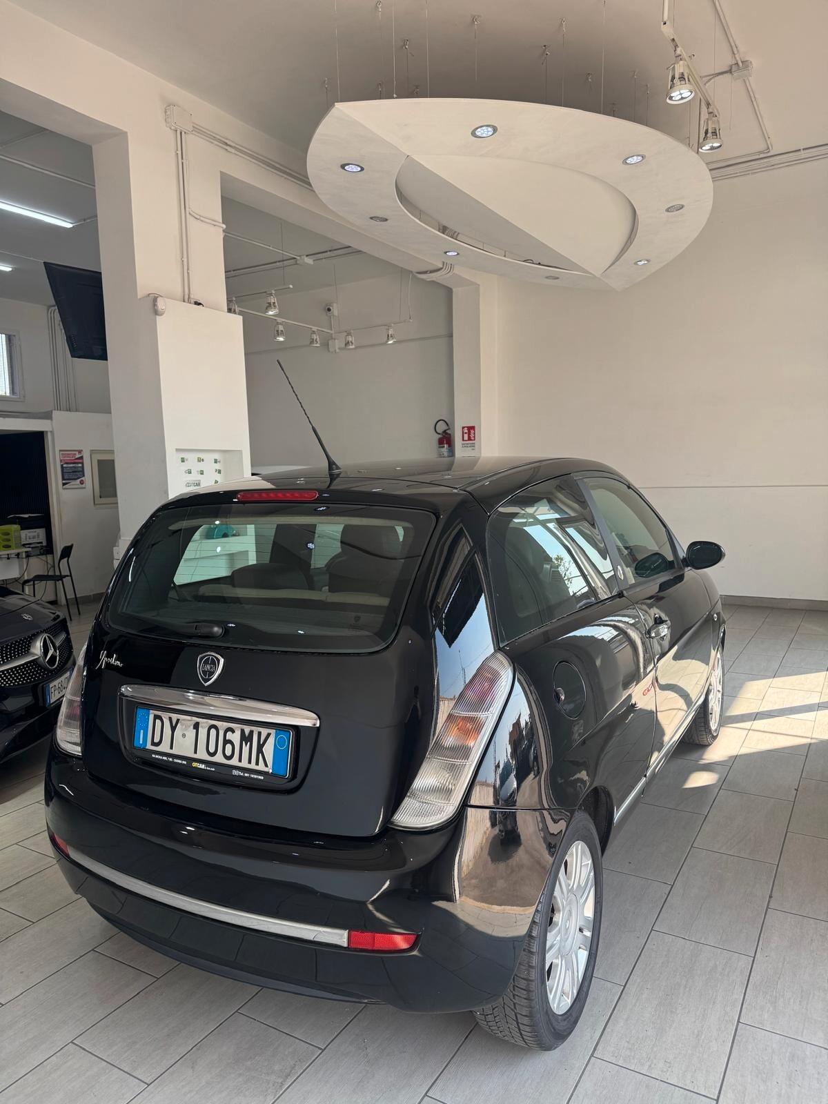 Lancia Ypsilon 1.4 Platino Ecochic GPL