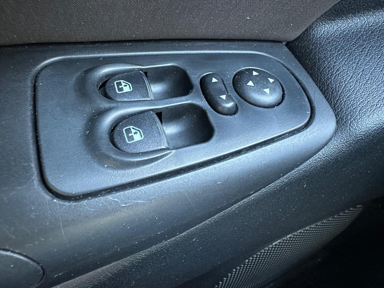 Lancia Ypsilon 1.2 BENZINA NEOPATENTATI - 2009