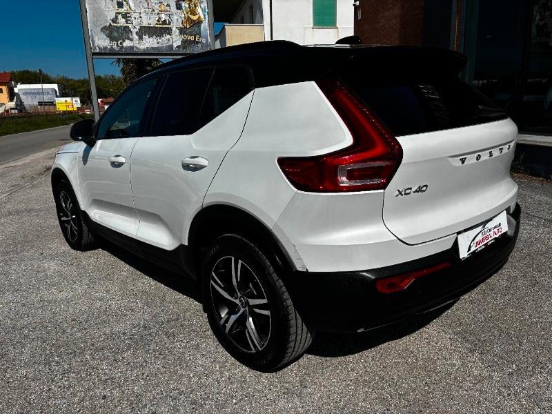 VOLVO XC40 (2017-->) XC40 D3 Geartronic R-design