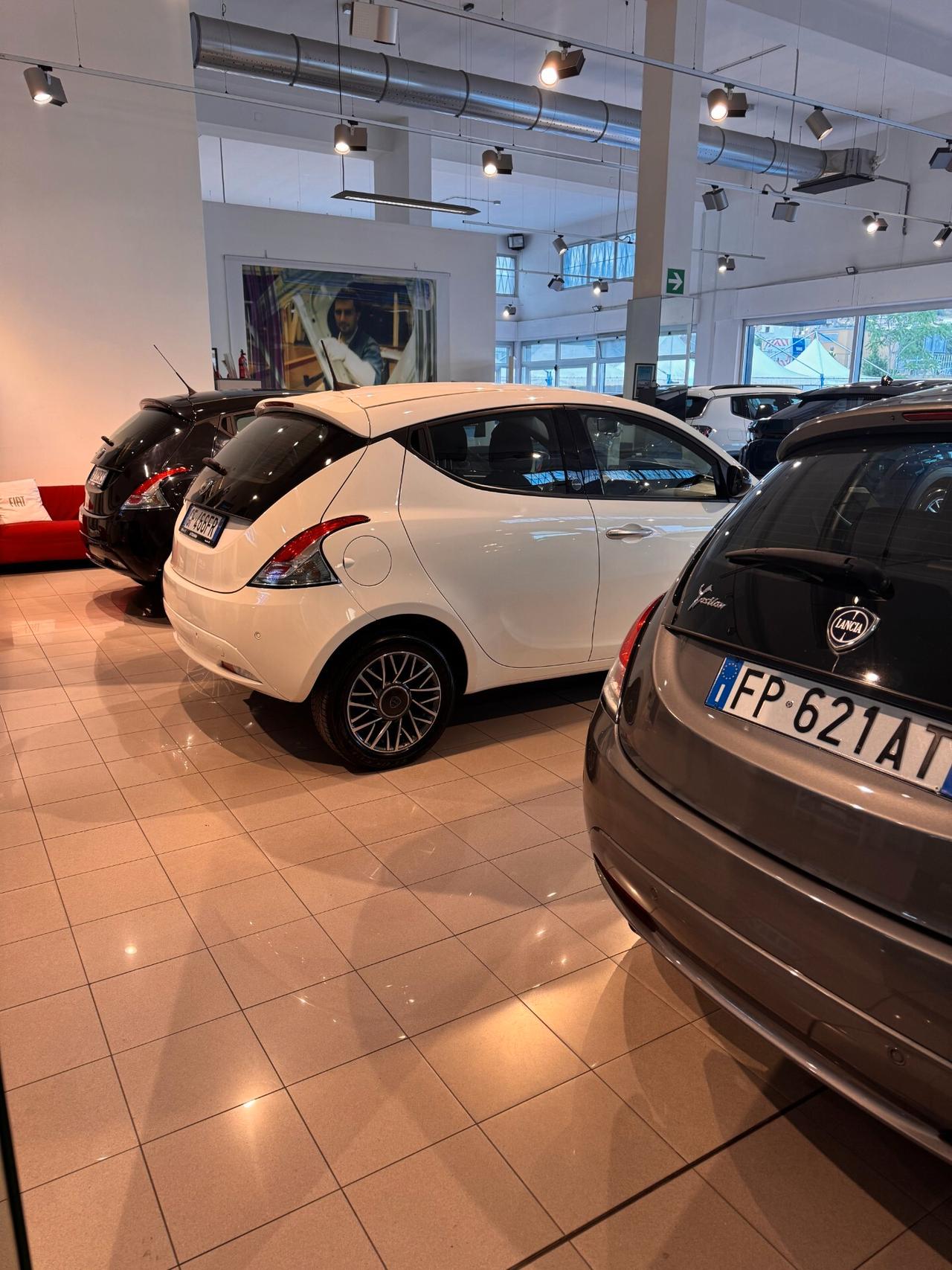 YPSILON GOLD 1.2 BZ FULL OPTIONAL