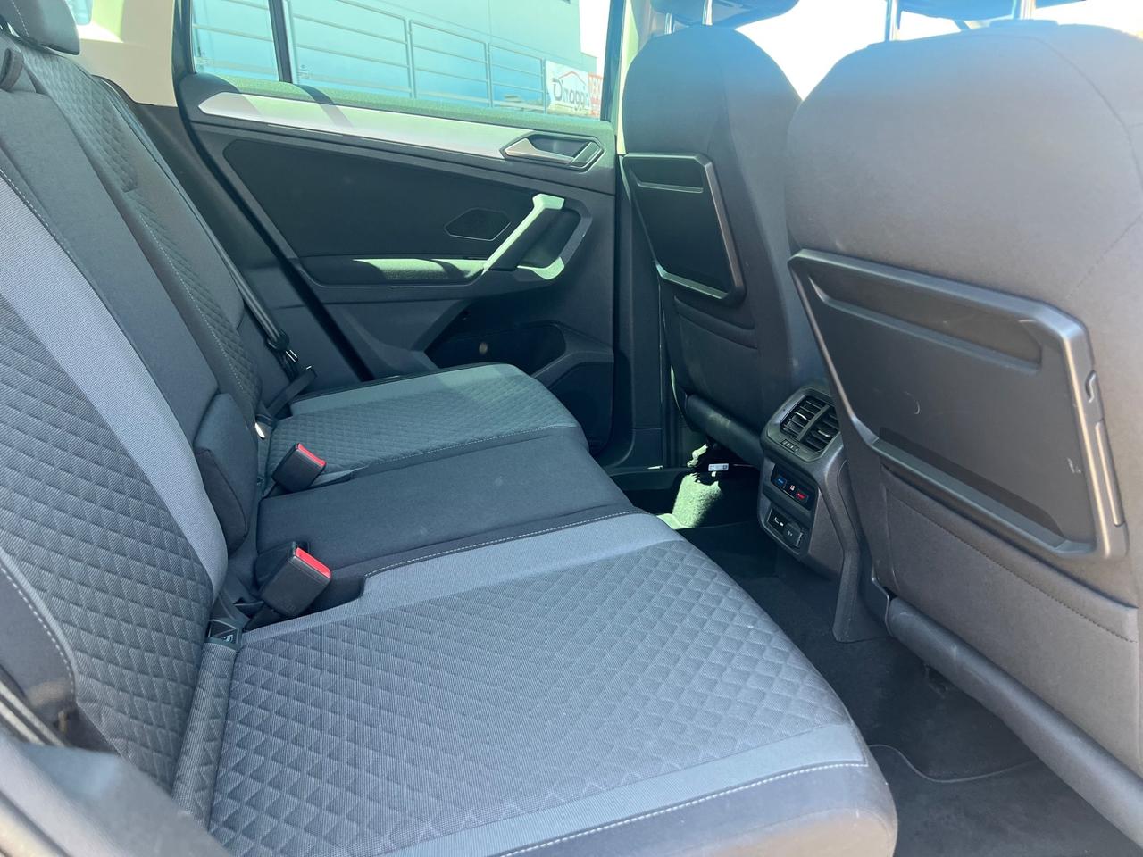 Volkswagen Tiguan 2.0 TDI SCR 4MOTION Business BlueMotion Technology