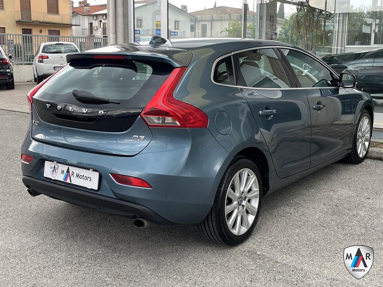 Volvo V40 D3 Geartronic Momentum