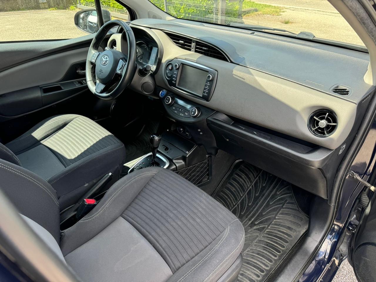 Toyota Yaris 1.5 Hybrid 5 porte NEOPATENTATI